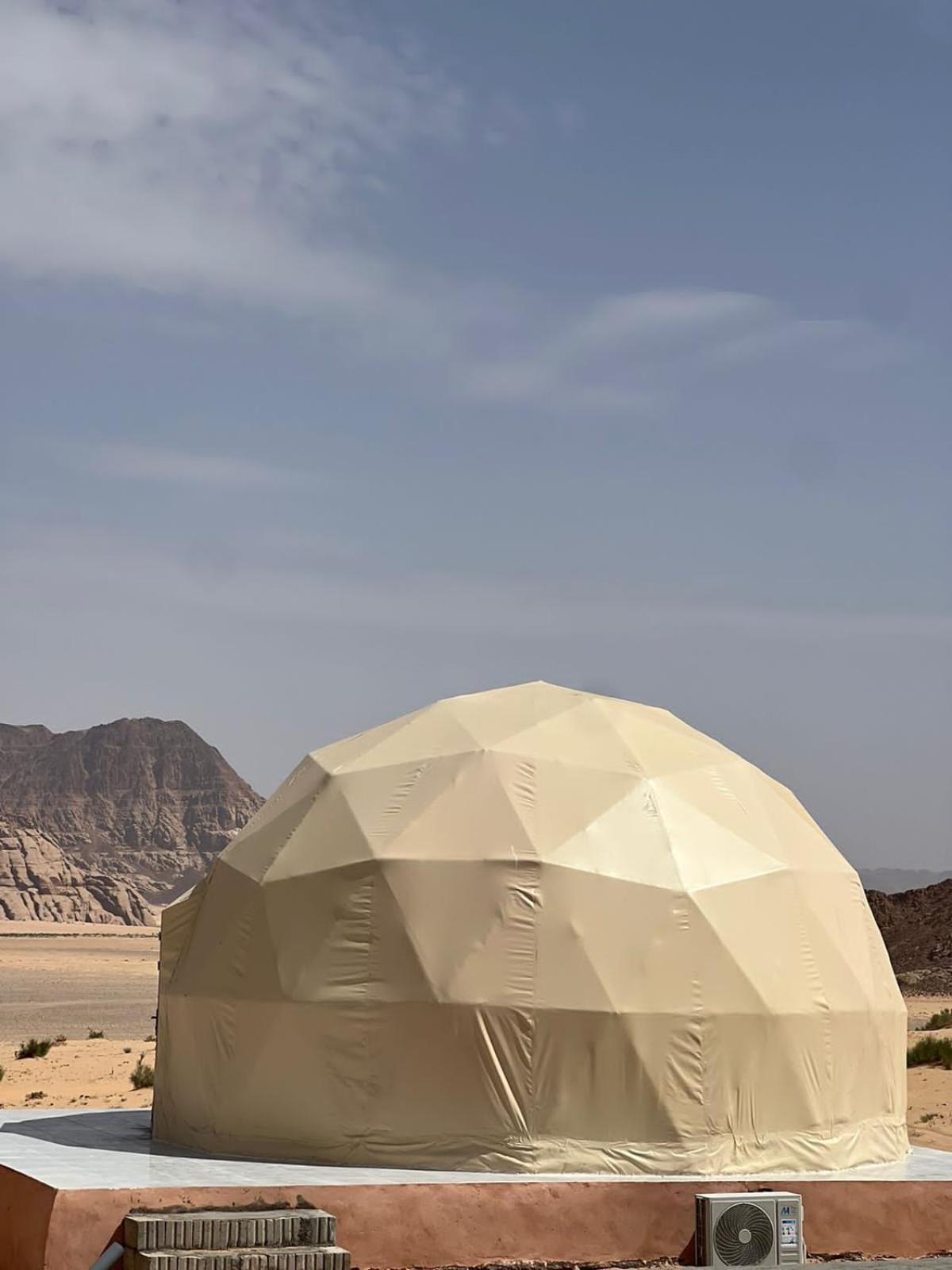 Rum Moon Luxury Camp Hotel Wadi Rum Exterior photo