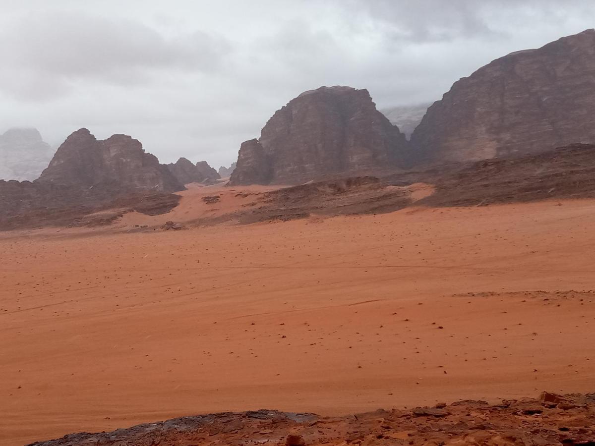 Rum Moon Luxury Camp Hotel Wadi Rum Exterior photo